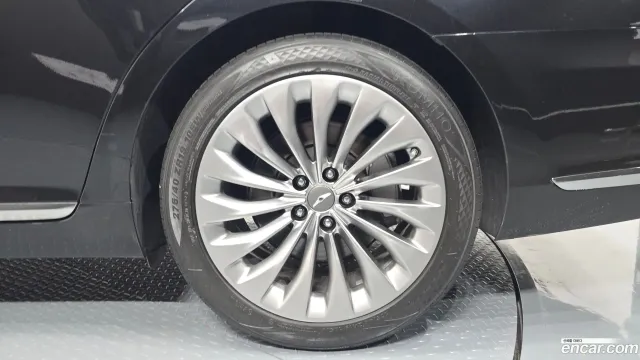 Genesis G90 (EQ900)