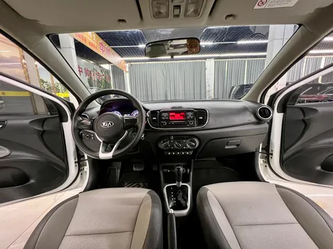 Kia Pegas