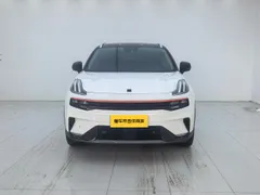 Lynk & Co 06
