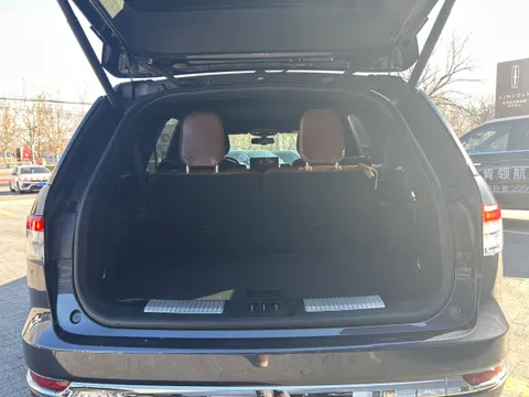 Lincoln Aviator