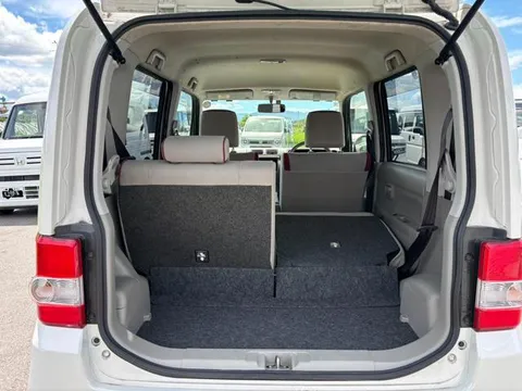 Toyota Pixis Space