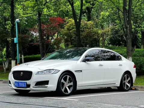 Jaguar XFL