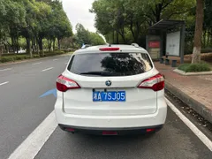 Venucia T70
