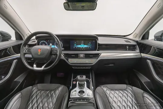 Hongqi HS5