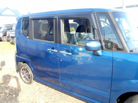 Honda N-BOX Plus Custom