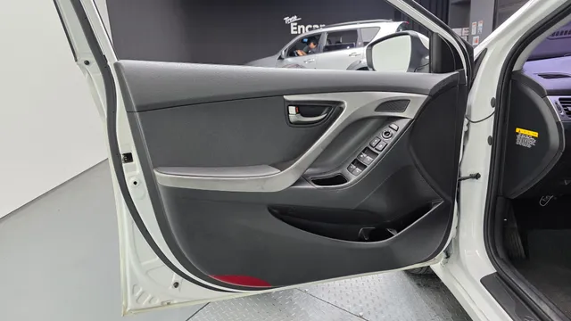 Hyundai Elantra (Avante)