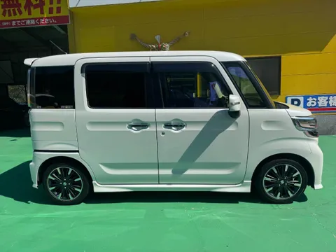 Suzuki Spacia
