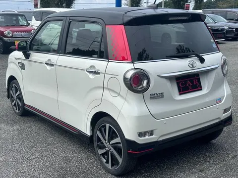 Toyota Pixis Joy