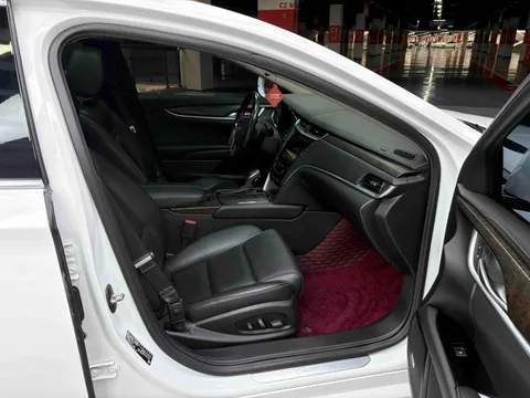 Cadillac XTS