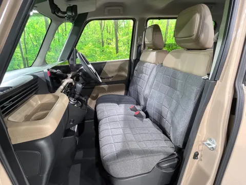 Mitsubishi Delica Mini