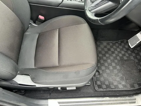 Mazda MAZDA3 Fastback