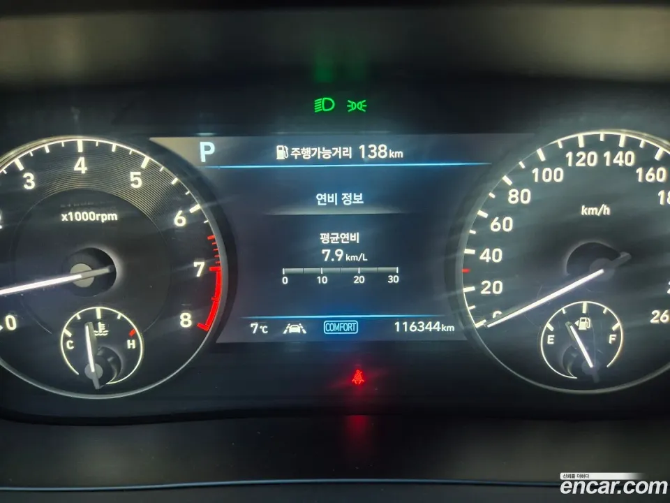 Genesis G90