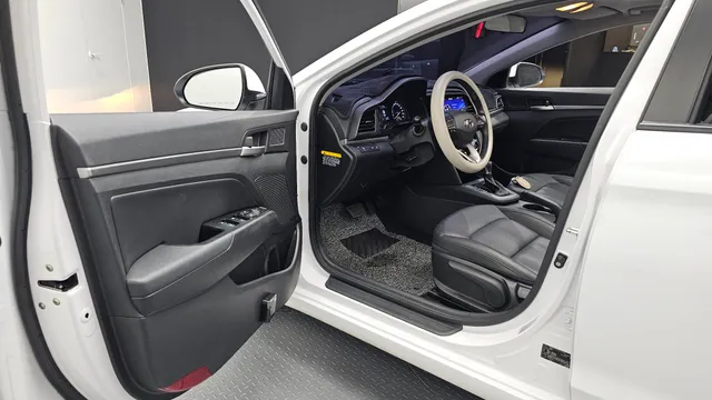 Hyundai Elantra (Avante)