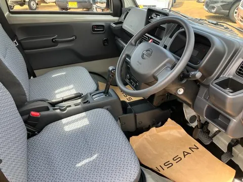 Nissan Clipper Truck