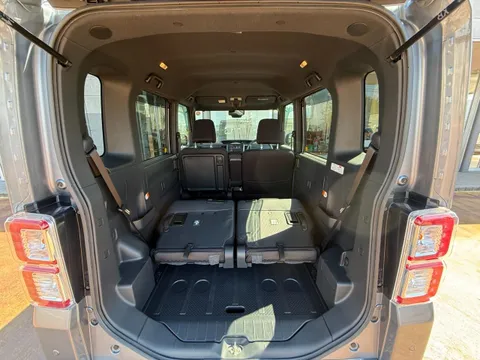 Toyota Pixis Mega