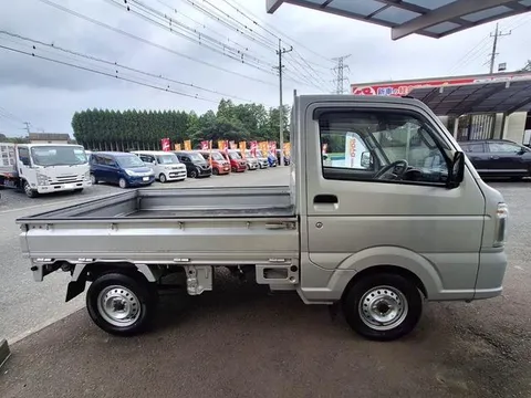 Nissan Clipper Truck