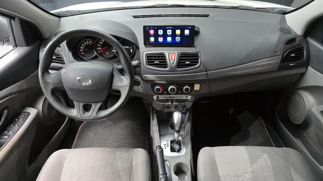 Renault SM3