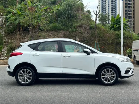 Geely Emgrand GS