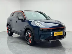 Lynk & Co 06