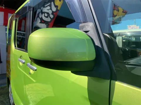 Toyota Pixis Mega