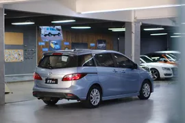 Mazda Mazda 5