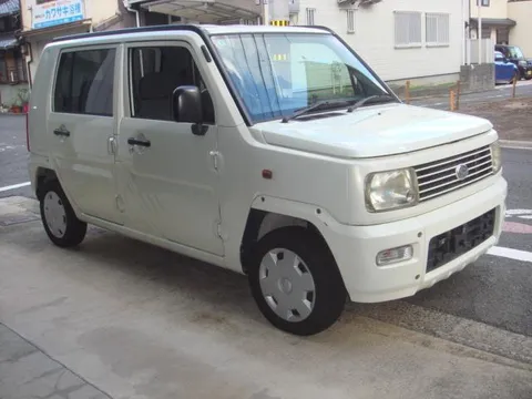 Daihatsu Naked