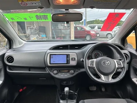 Toyota Yaris (Vitz)