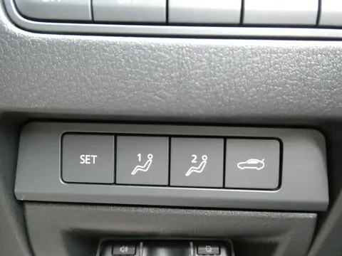 Mazda MAZDA3 Sedan