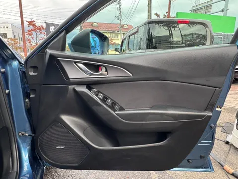 Mazda Axela Sport
