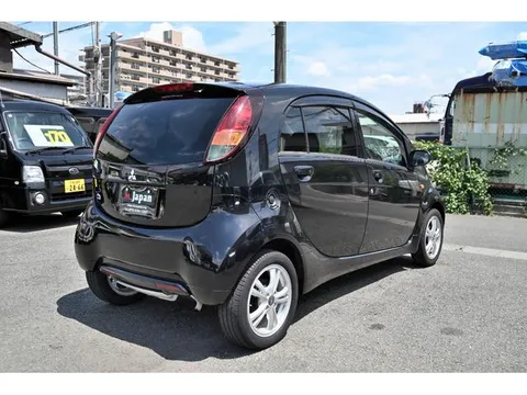 Mitsubishi I