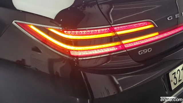 Genesis G90