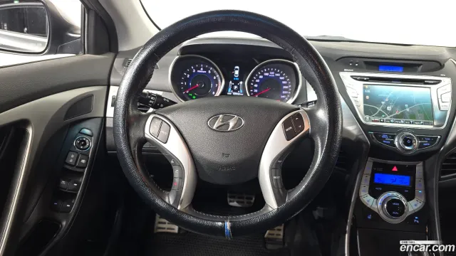 Hyundai Elantra (Avante)