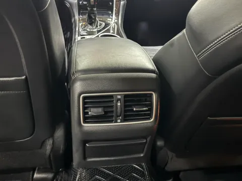 Infiniti Q50L