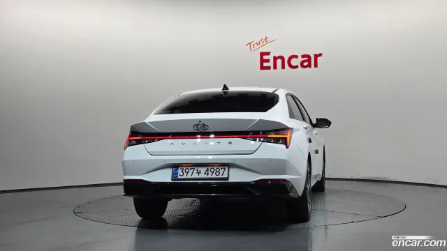 Hyundai Elantra (Avante)