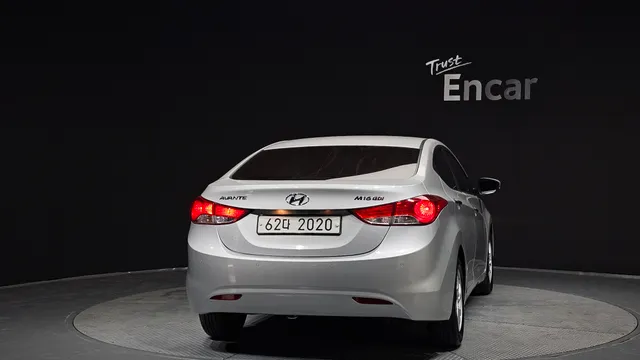 Hyundai Elantra (Avante)