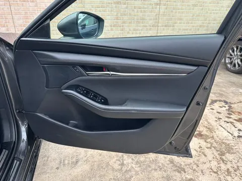 Mazda MAZDA3 Fastback