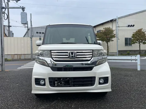 Honda N-BOX Custom