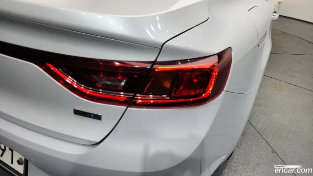 Renault Talisman (SM6)