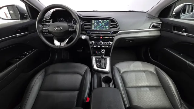 Hyundai Elantra (Avante)