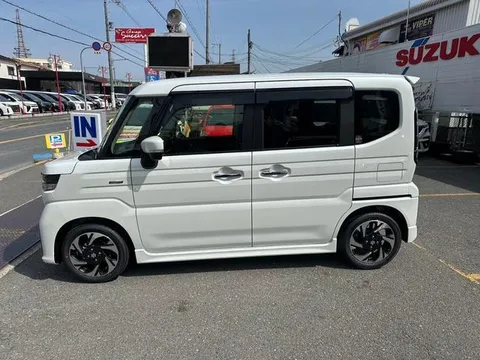 Suzuki Spacia Custom