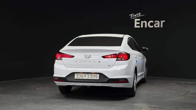 Hyundai Elantra (Avante)