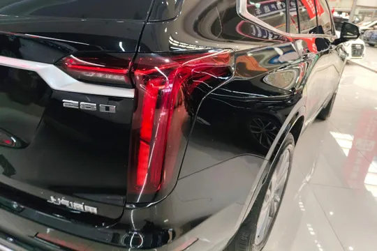 Cadillac XT6