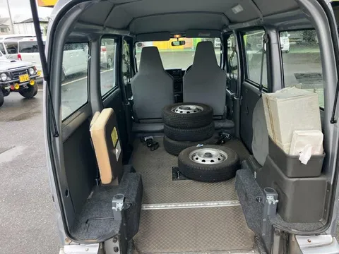 Mitsubishi Minicab Van