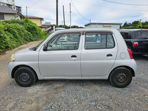Daihatsu Esse