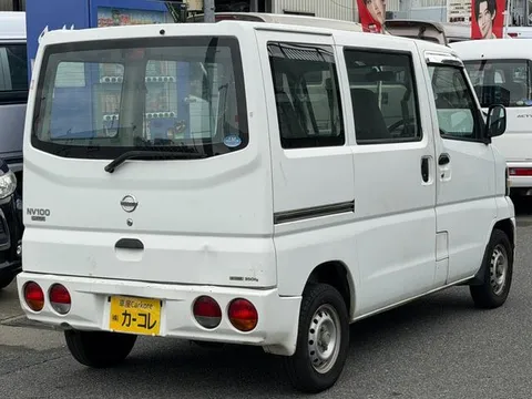 Mitsubishi Minicab Van