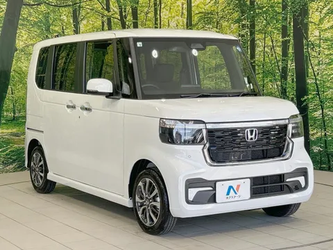 Honda N-BOX Custom