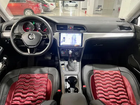 Volkswagen Lamando