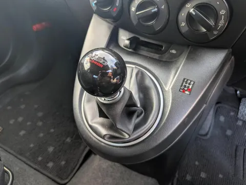 Mazda Mazda2 (Demio)