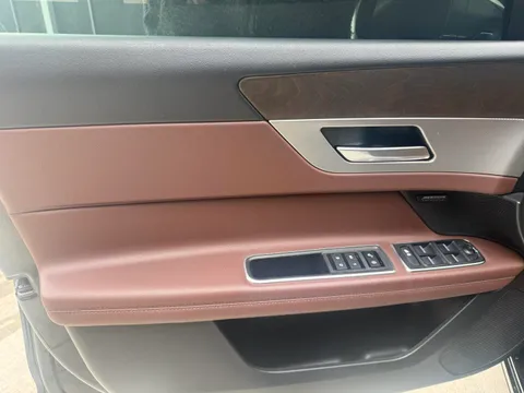 Jaguar XFL