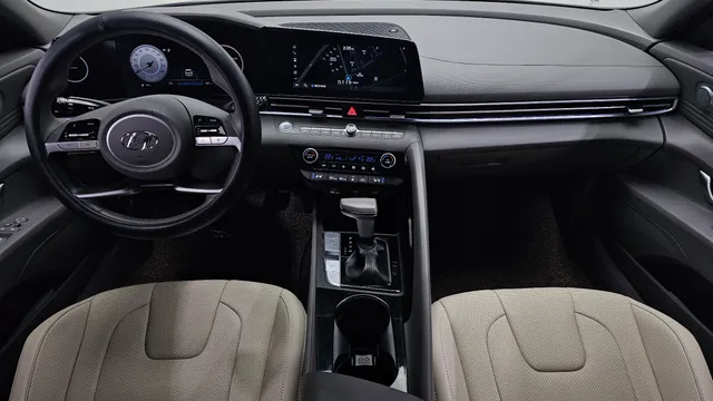 Hyundai Elantra (Avante)